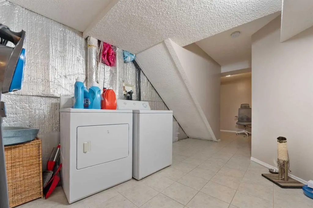 152 Royal Oak Gardens NW