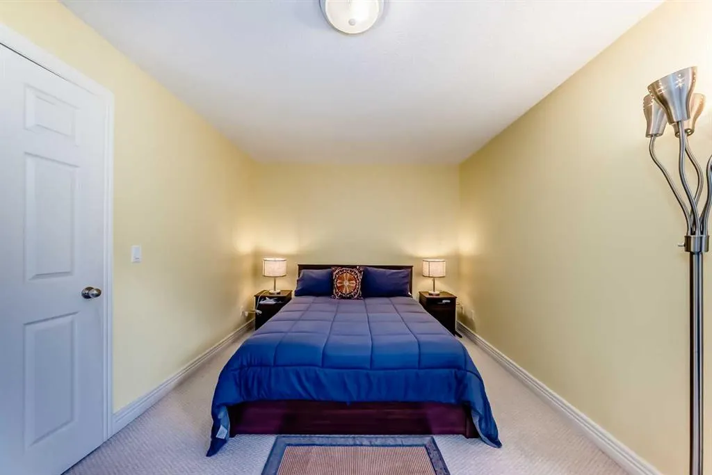 187 Bridlewood View SW