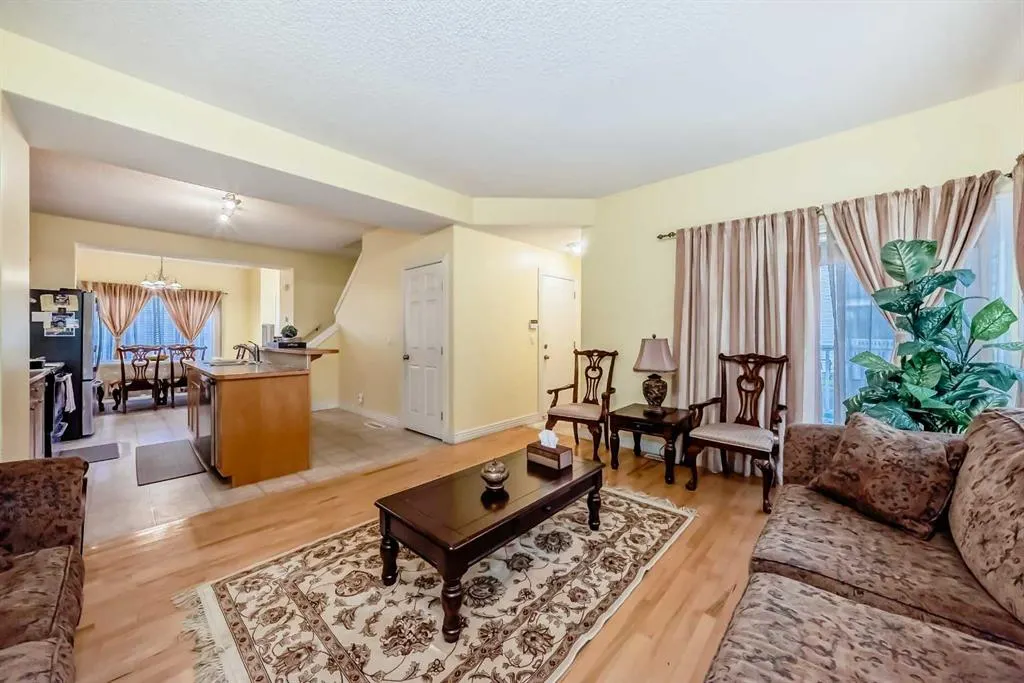 187 Bridlewood View SW