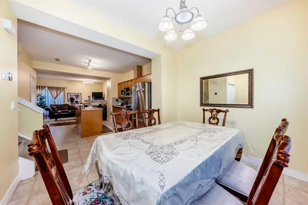 187 Bridlewood View SW