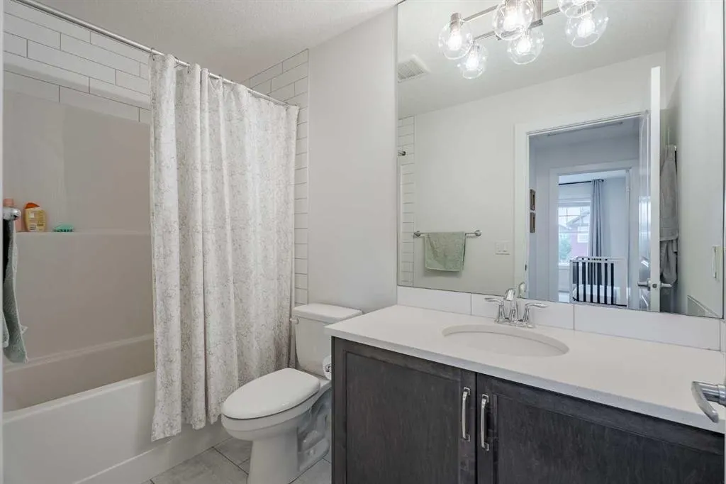 2148 Ravensdun Crescent SE