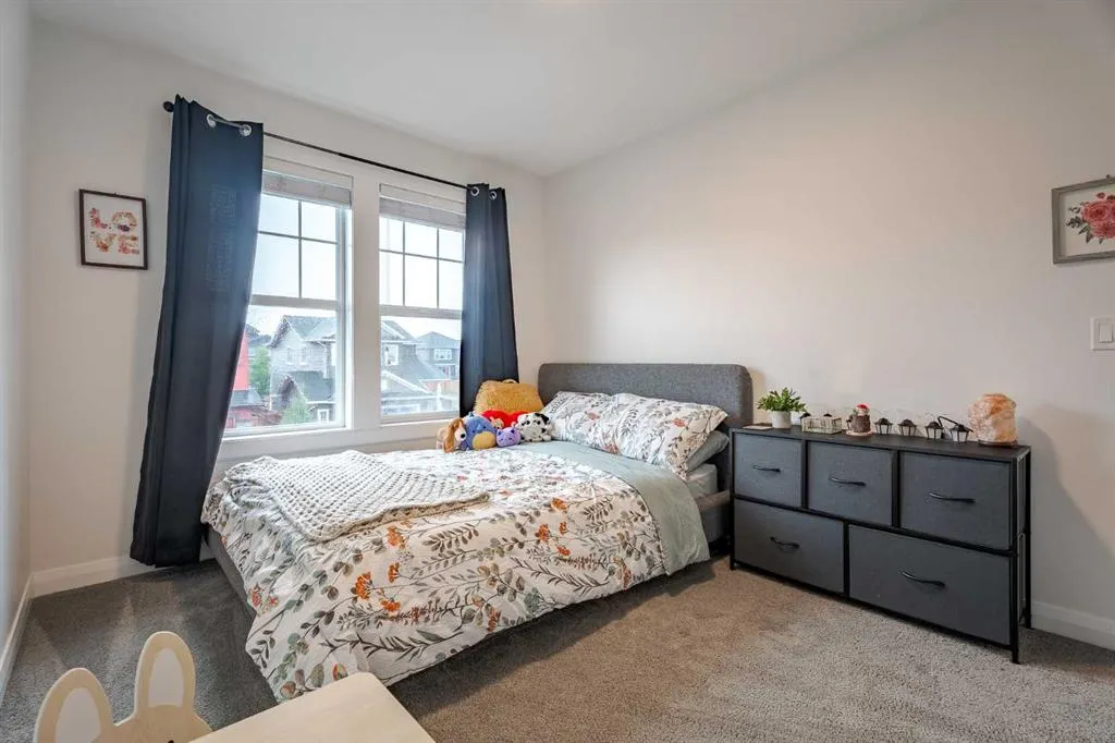 2148 Ravensdun Crescent SE