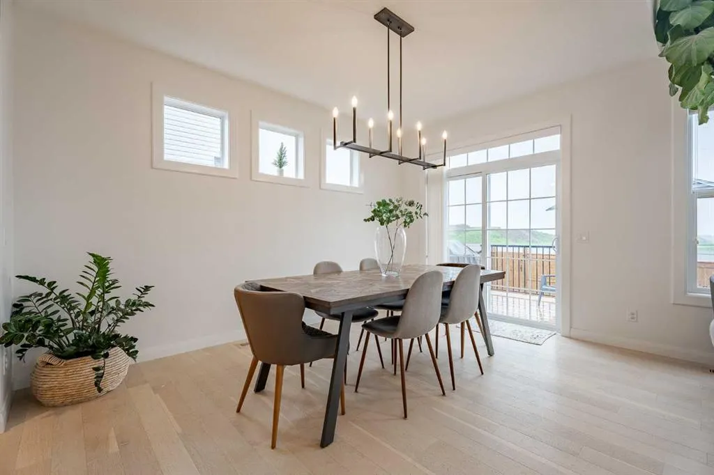 2148 Ravensdun Crescent SE