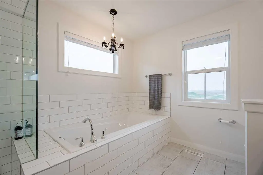 2148 Ravensdun Crescent SE