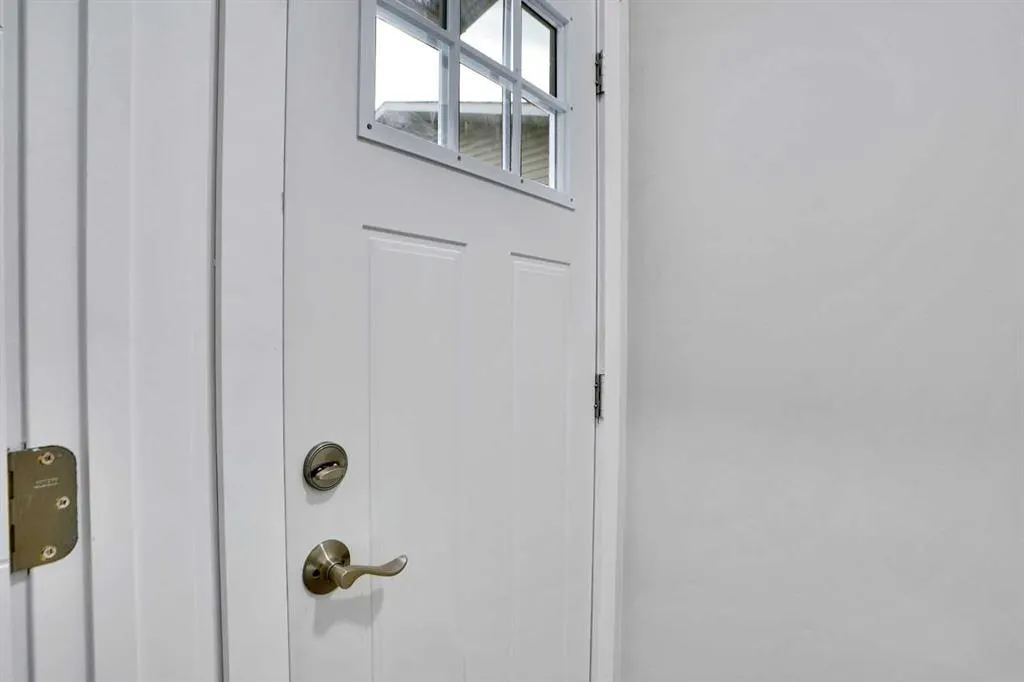 903B Queensland Drive SE