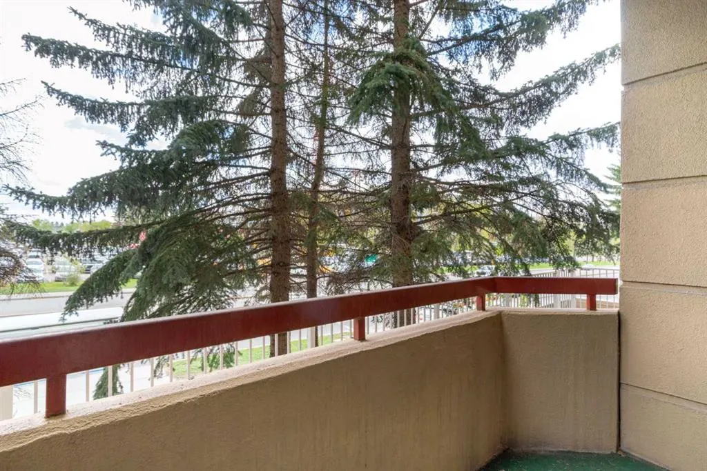 2011 University Drive NW, #103