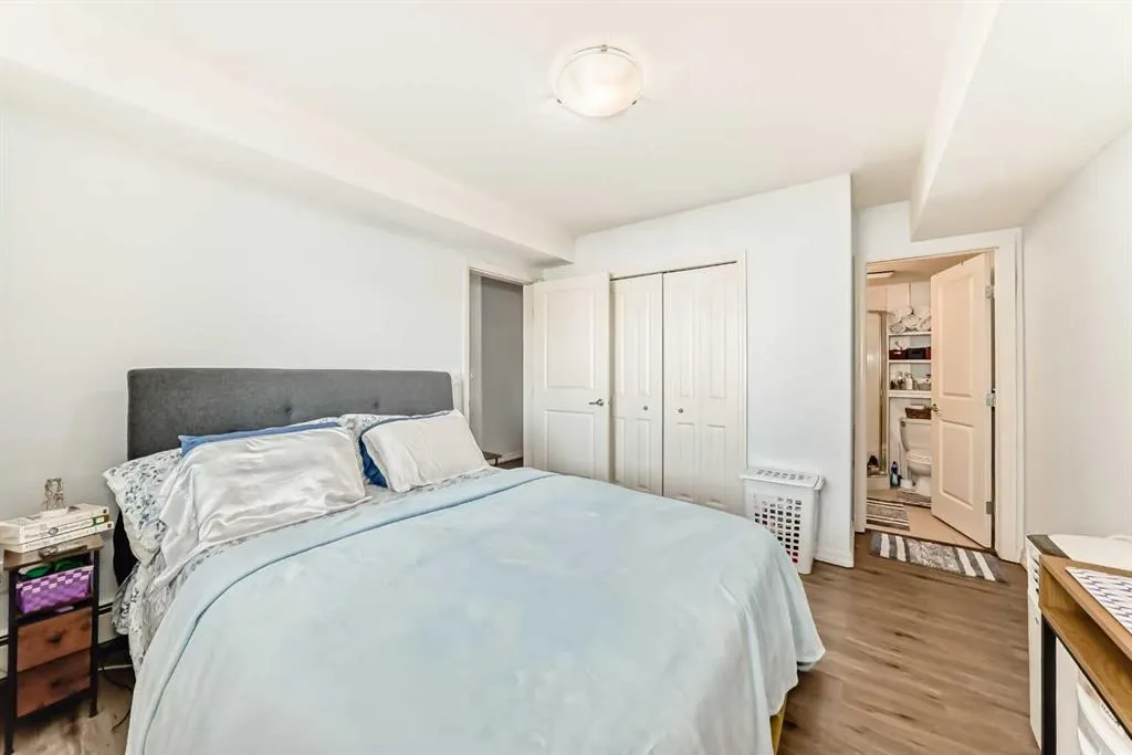 7716 bowness Road NW