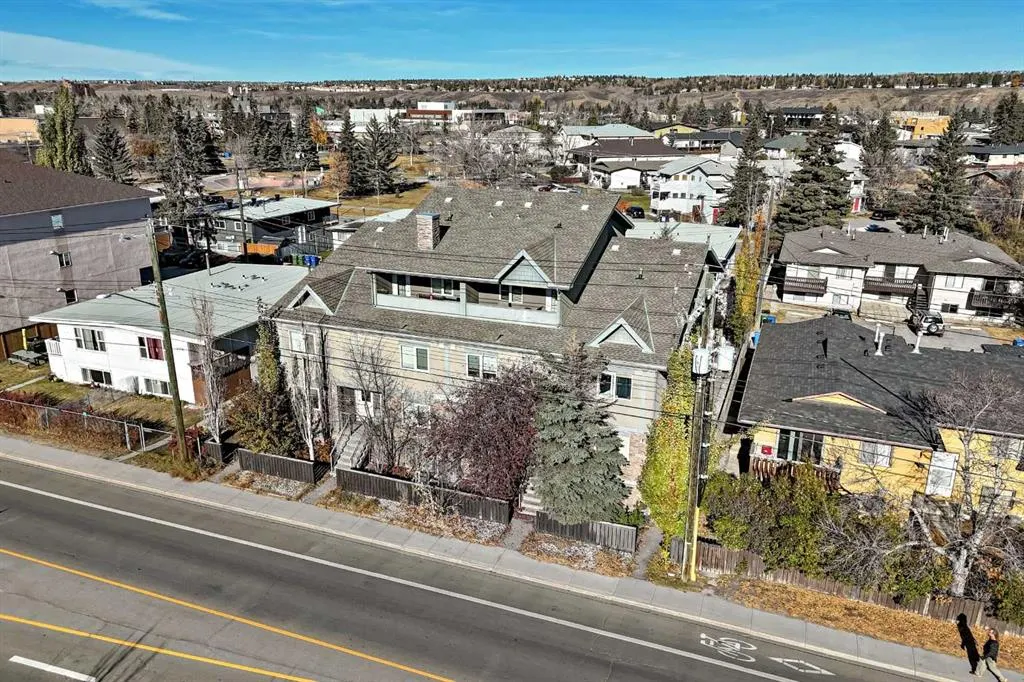 7716 bowness Road NW