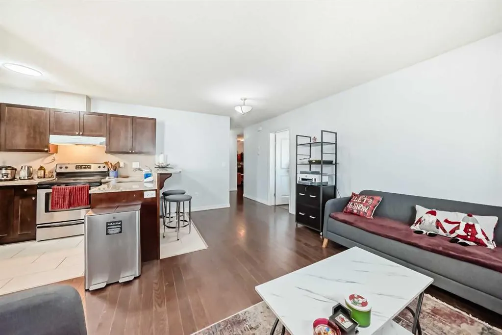 7716 bowness Road NW