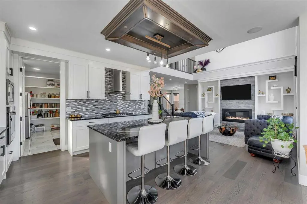 111 Kinniburgh Crescent