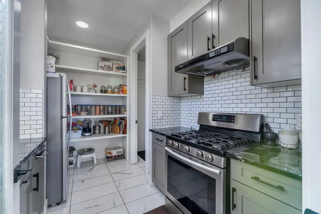 111 Kinniburgh Crescent