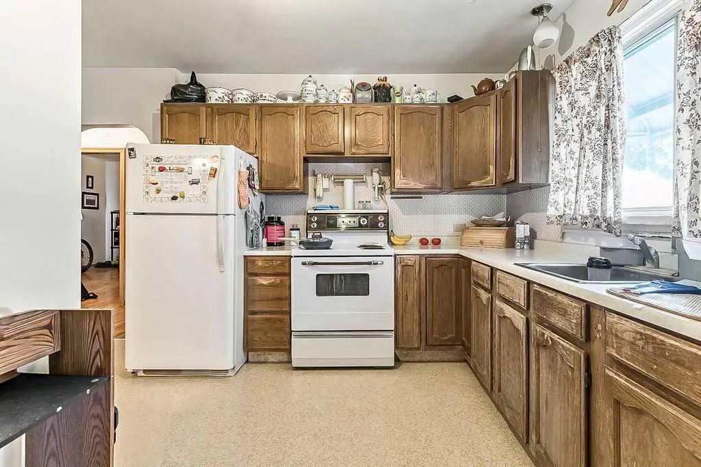 2731 Morley Trail NW