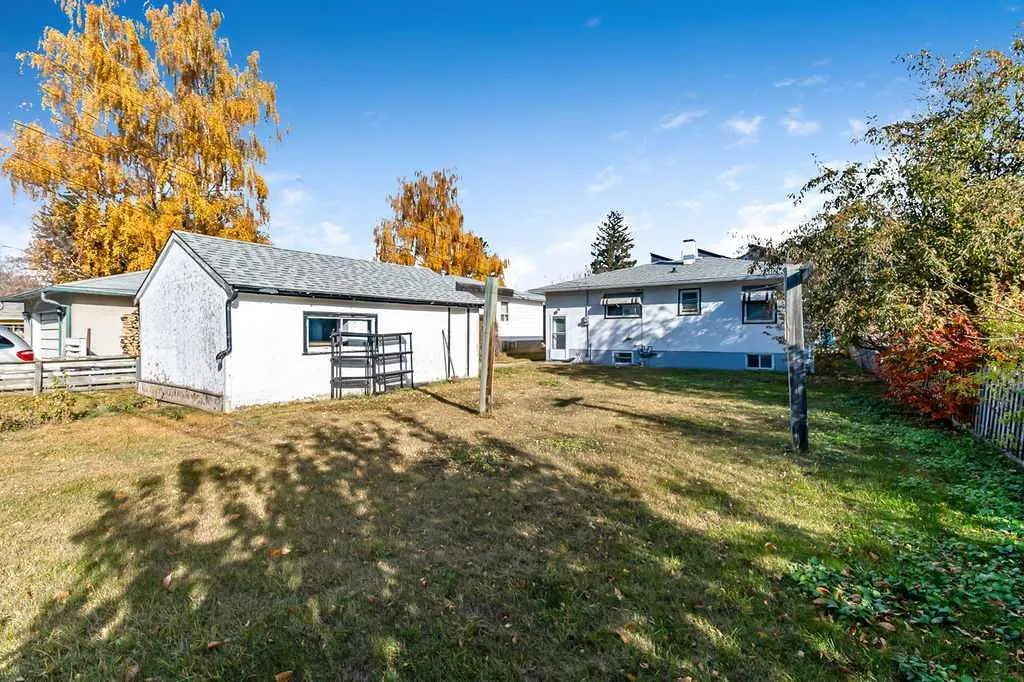 2731 Morley Trail NW