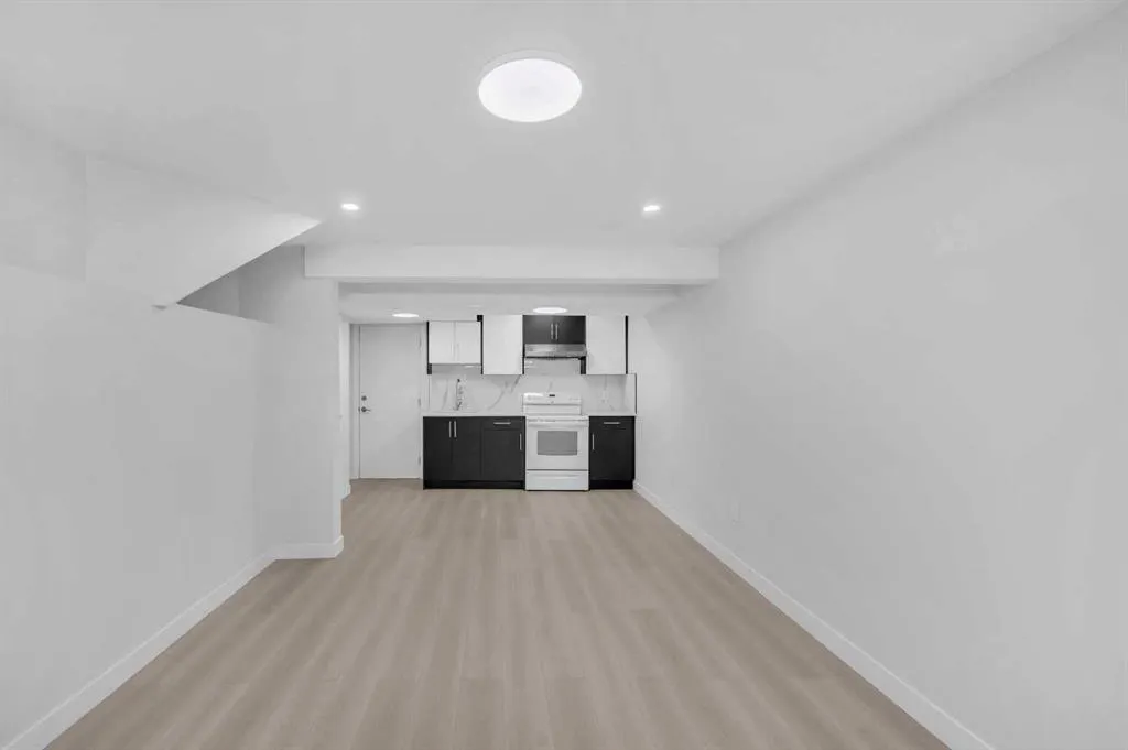 231 Saddlebrook Way NE