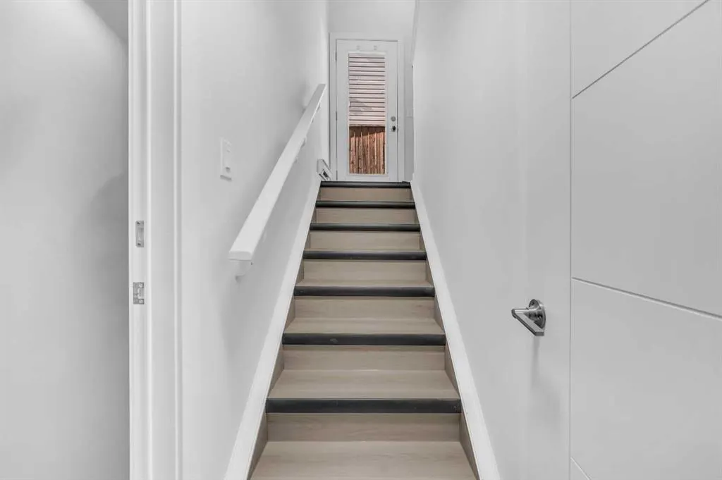 231 Saddlebrook Way NE