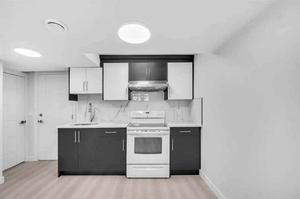 231 Saddlebrook Way NE