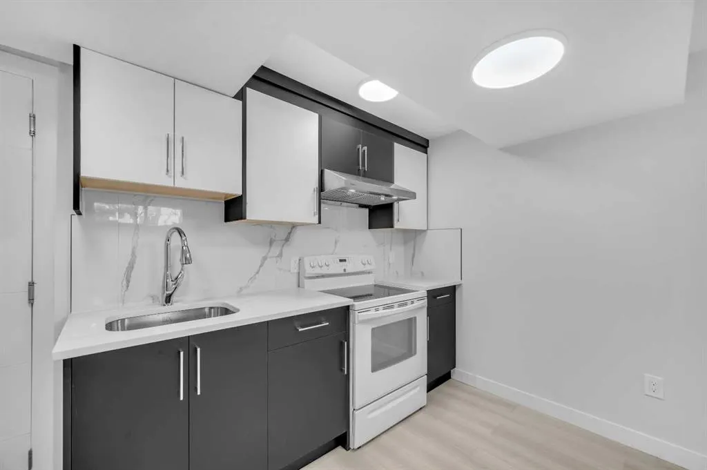 231 Saddlebrook Way NE