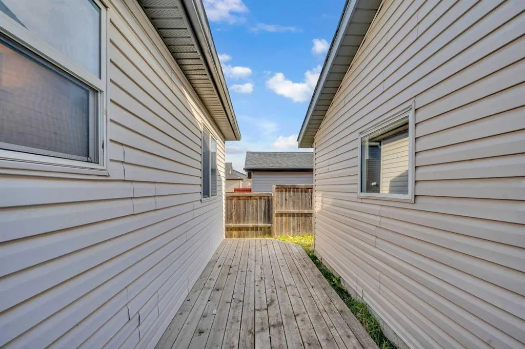 231 Saddlebrook Way NE