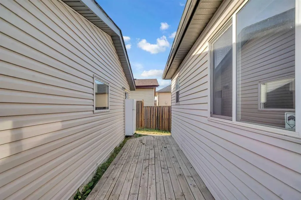 231 Saddlebrook Way NE