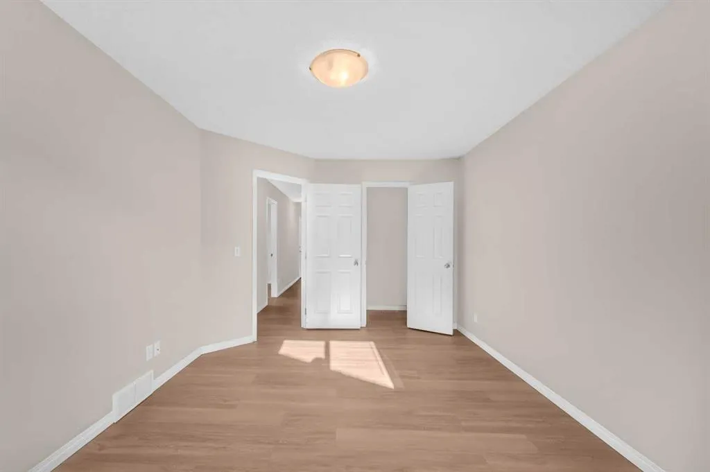 231 Saddlebrook Way NE