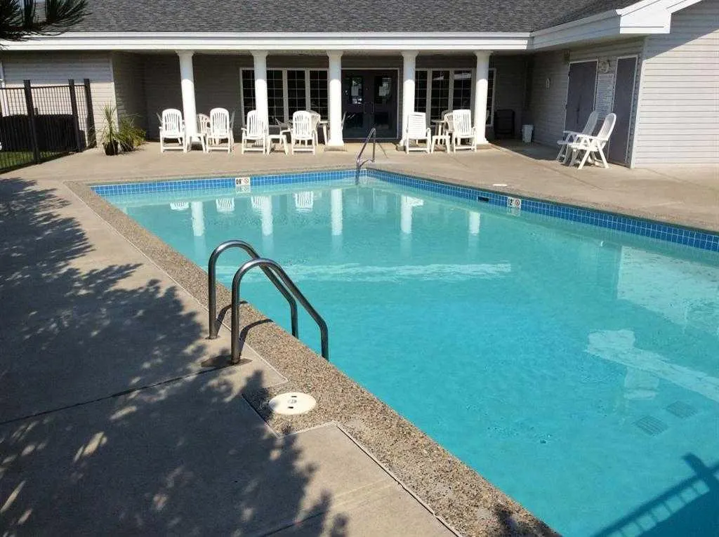 99 Arbour Lake Road NW, #235