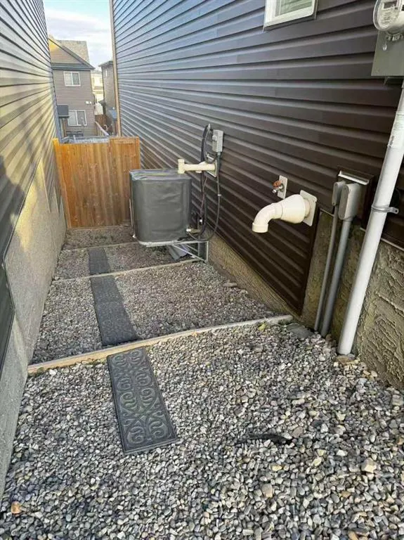 98 Evanscrest Terrace NW