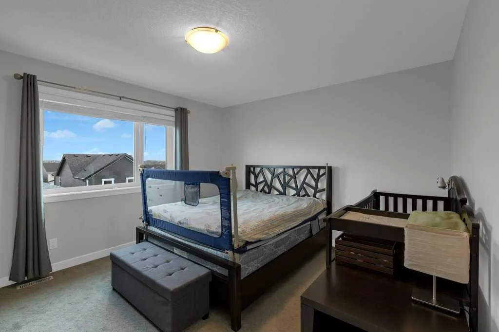 98 Evanscrest Terrace NW