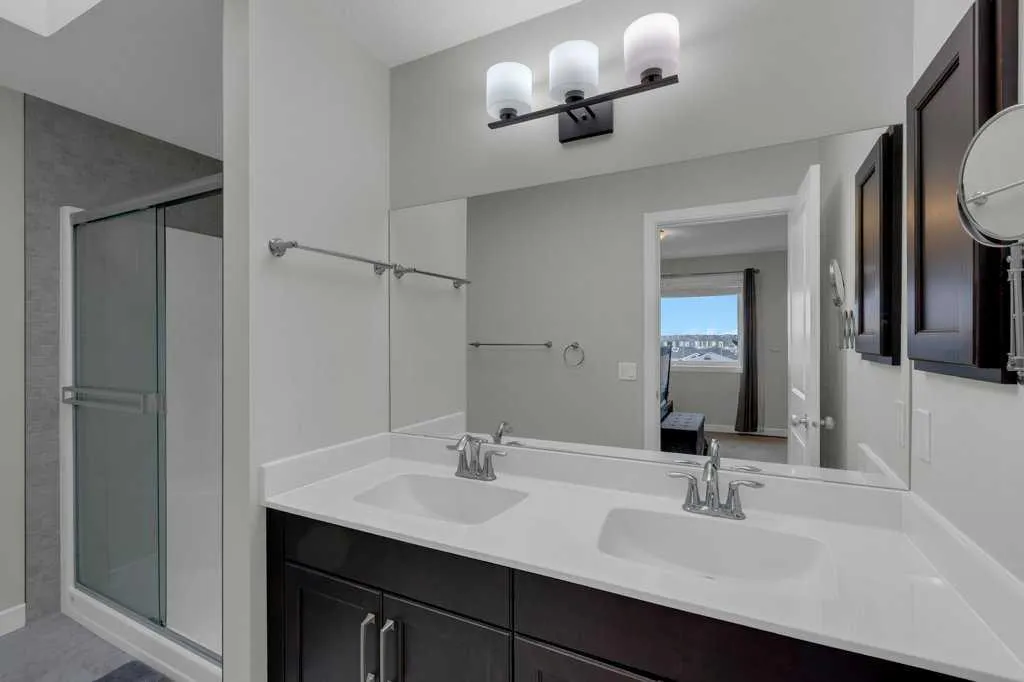 98 Evanscrest Terrace NW