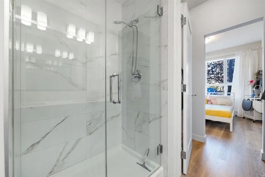 30 Walgrove SE, #117