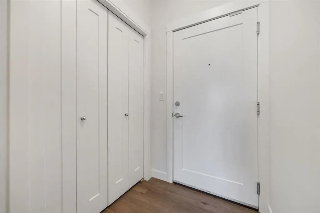 30 Walgrove SE, #117