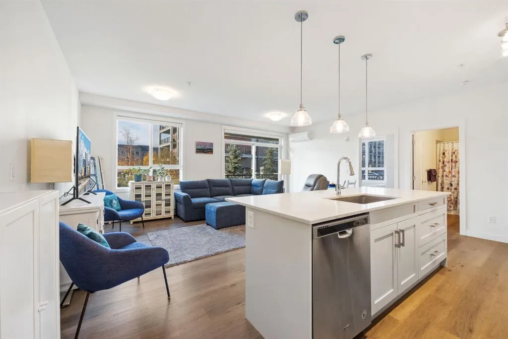 30 Walgrove SE, #117