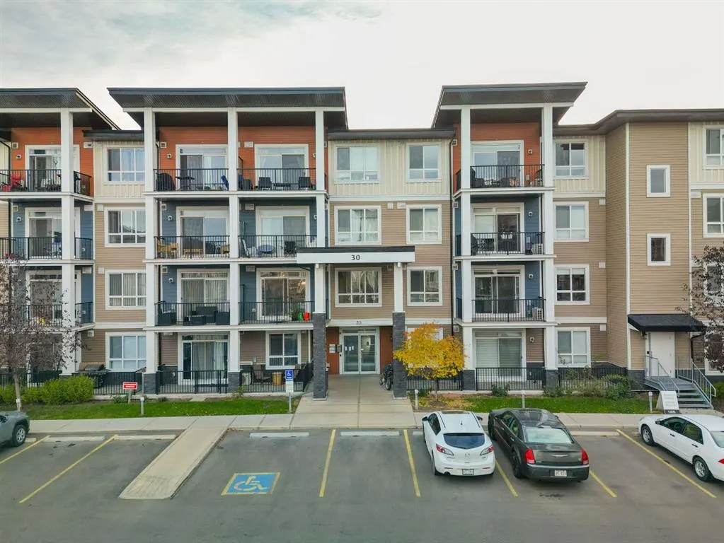 30 Walgrove SE, #117