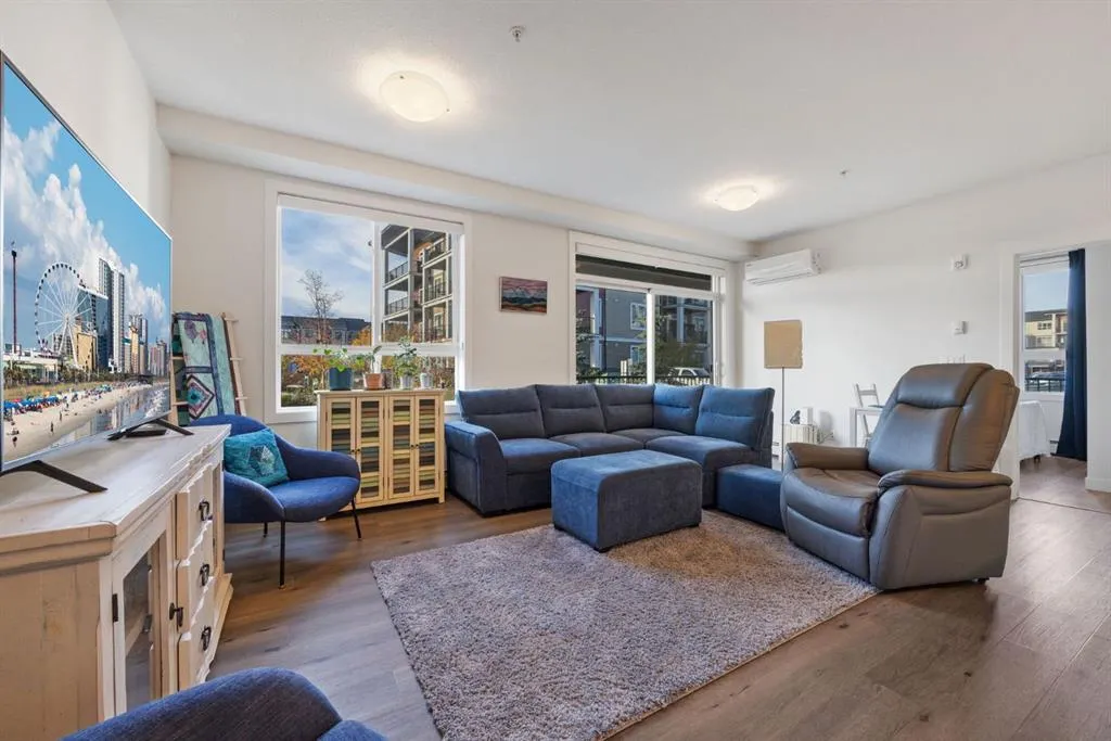 30 Walgrove SE, #117