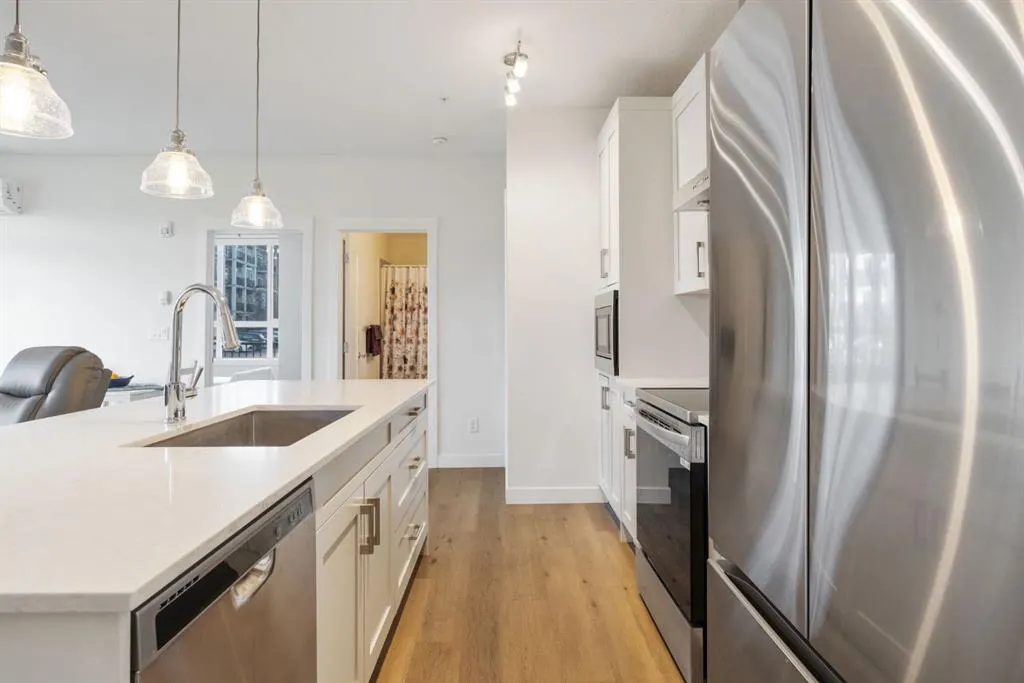 30 Walgrove SE, #117