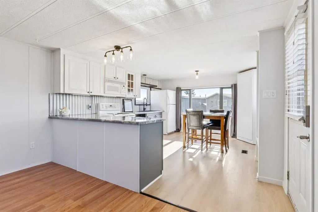 6220 17 Avenue SE, #364