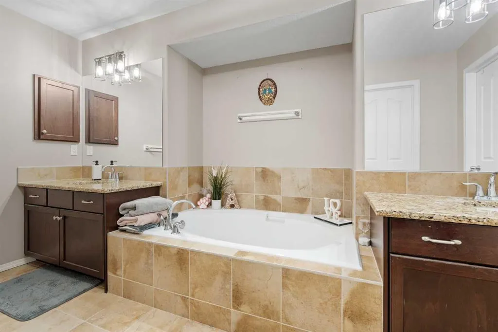 44 Auburn Sound Court SE