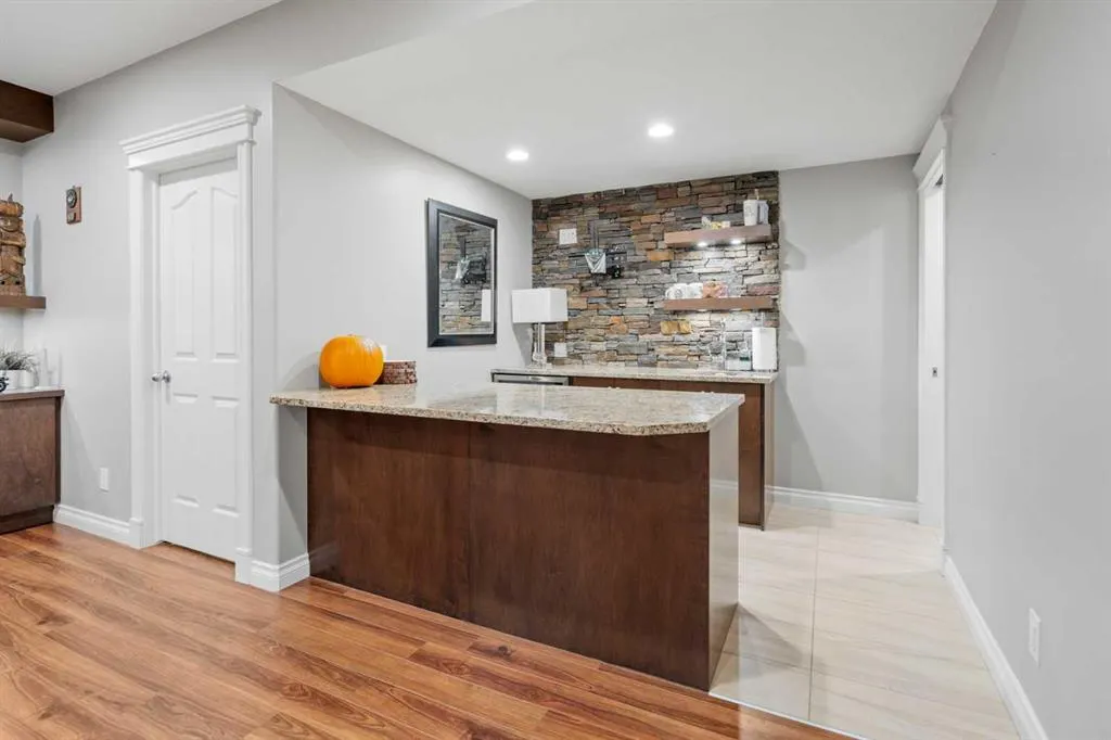 44 Auburn Sound Court SE