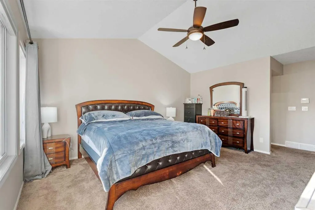 44 Auburn Sound Court SE