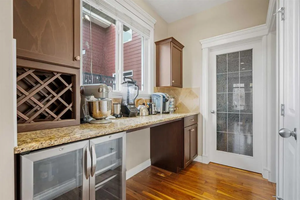 44 Auburn Sound Court SE