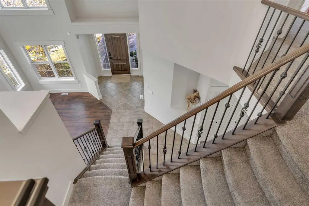 315 Crystal Green Close