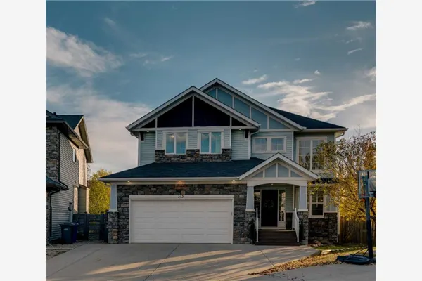 315 Crystal Green Close