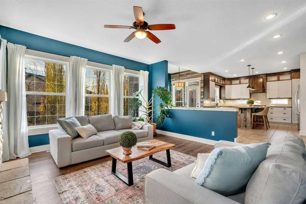 315 Crystal Green Close