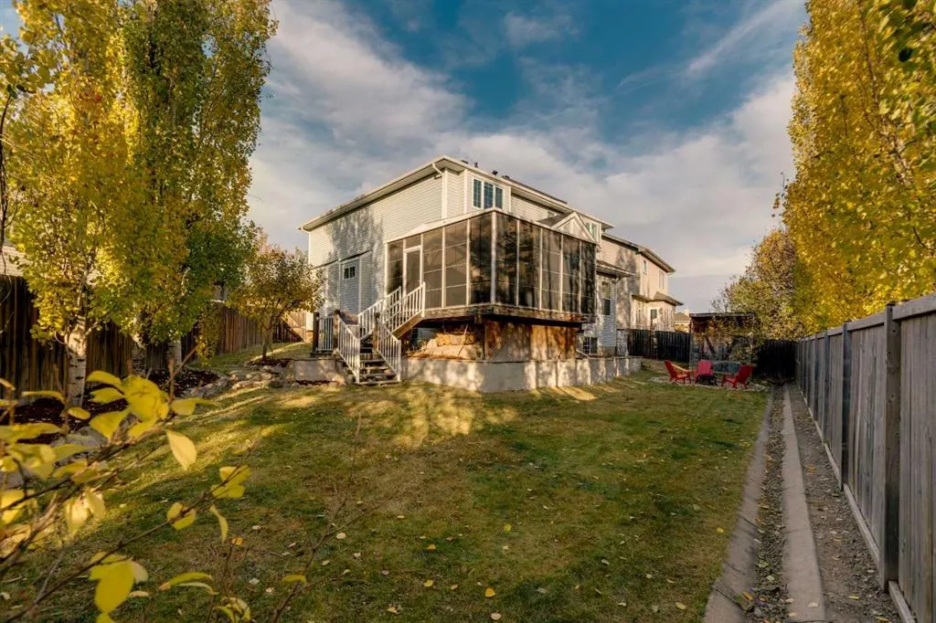 315 Crystal Green Close