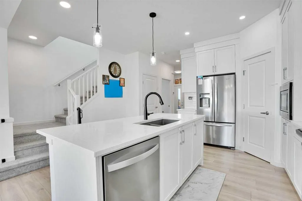 1517 Bayview Point SW