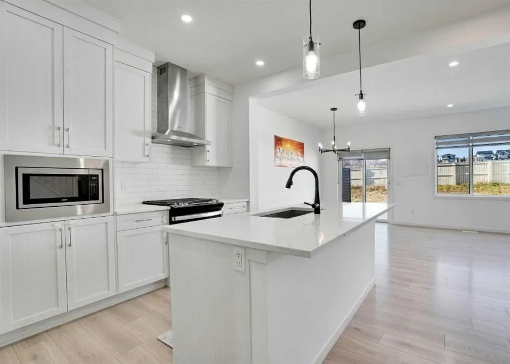 1517 Bayview Point SW