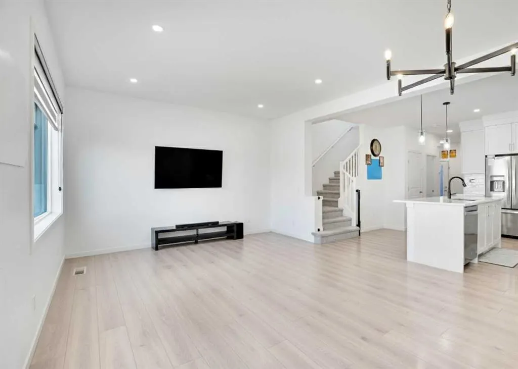 1517 Bayview Point SW