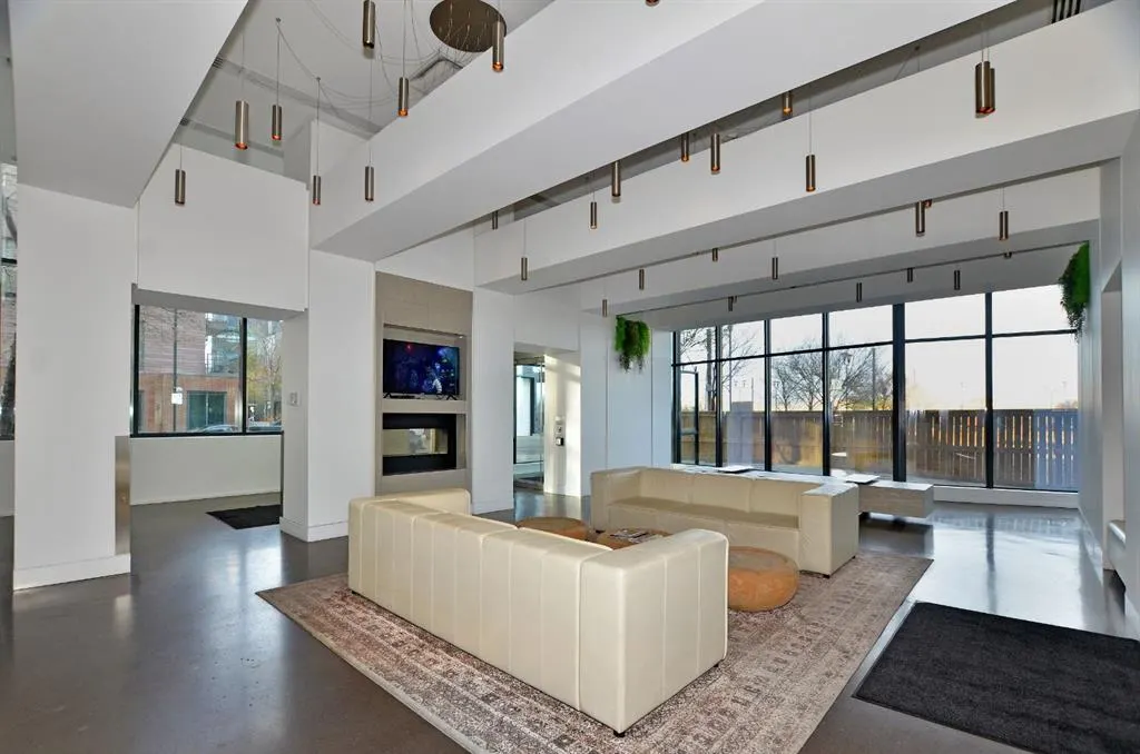 615 6 Avenue SE, #426