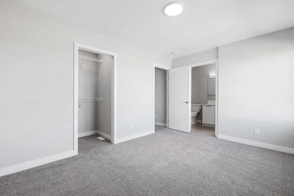 7031 Rangeview Avenue SE