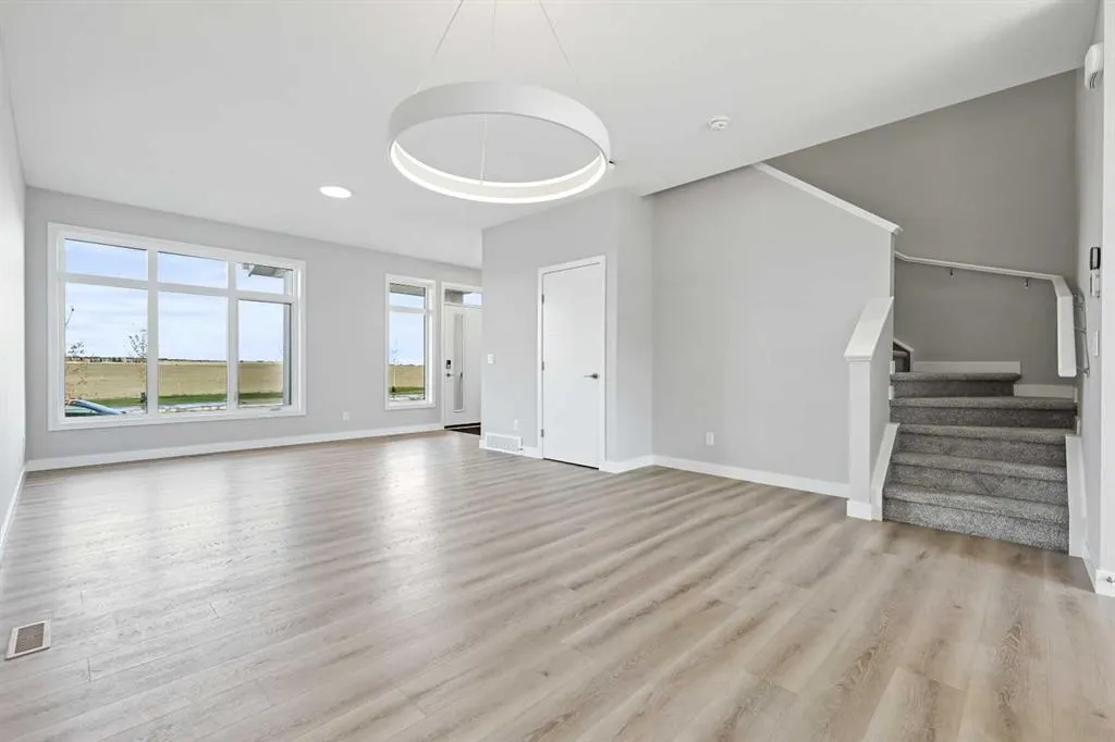 7019 Rangeview Avenue SE