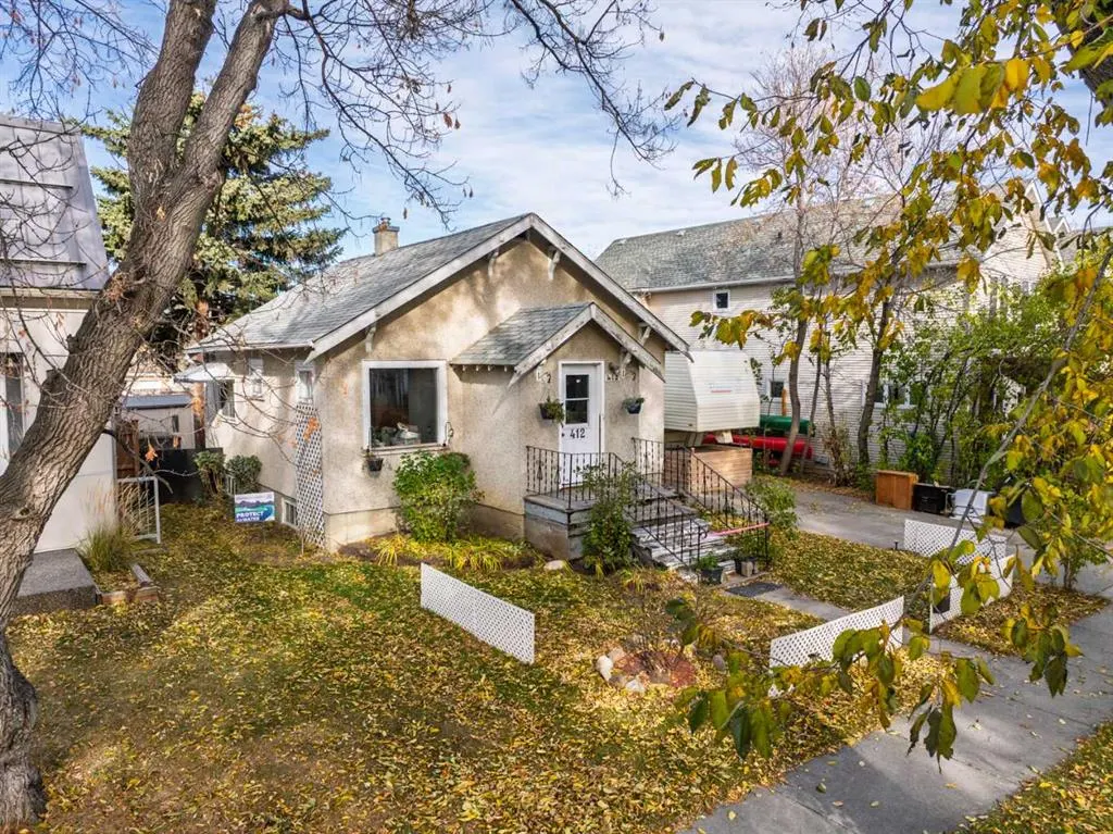 412 27 Avenue NW
